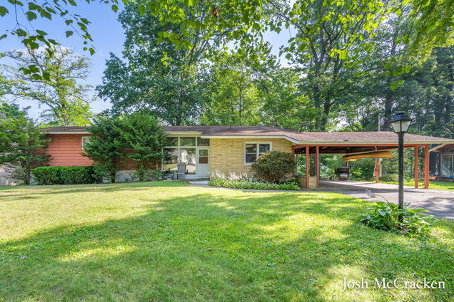 934 Park Street Belding, MI House Active - Photo 1 of 48. Opens carousel modal