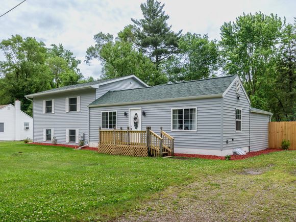 520 Della Street Portage, MI House Active - Photo 1 of 22. Opens carousel modal