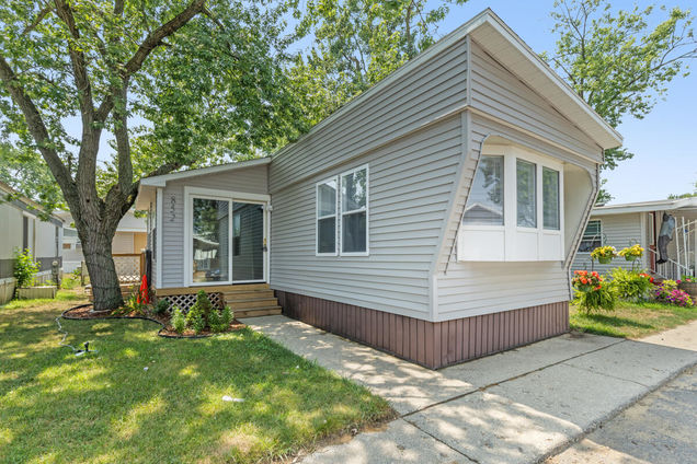 852 Tarpon St Street SW Wyoming, MI House Active - Photo 1 of 20. Opens carousel modal