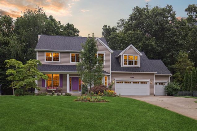 3321 Wickshire Lane Kalamazoo, MI House Active - Photo 1 of 62. Opens carousel modal