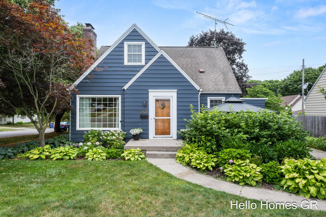 2107 Riverside Drive NE Grand Rapids, MI House Active - Photo 1 of 28. Opens carousel modal