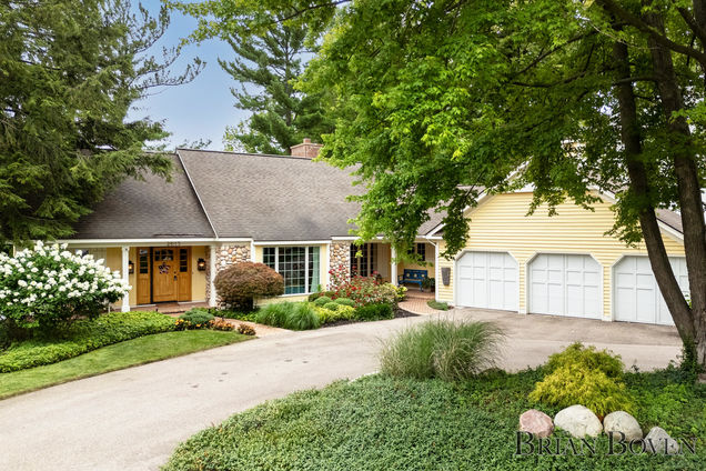 2615 Greentree Drive SE Grand Rapids, MI House Active - Photo 1 of 71. Opens carousel modal
