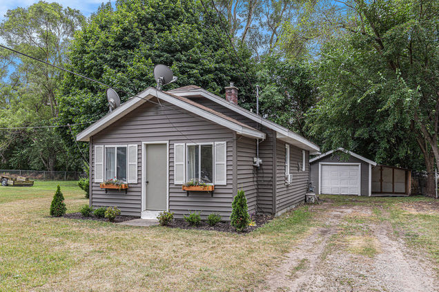 310 SE Farnham