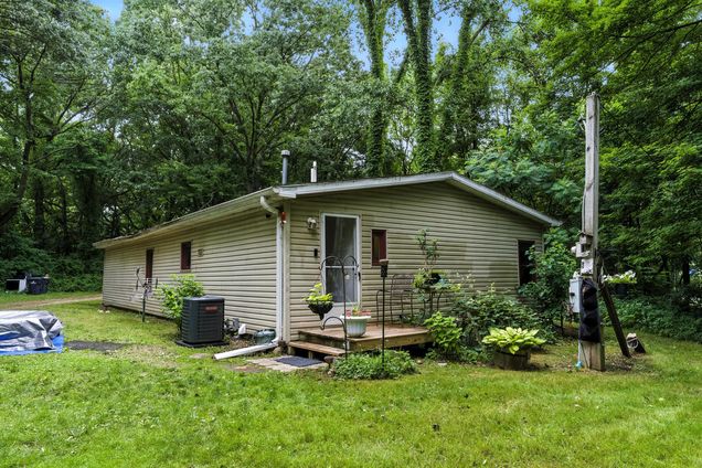 15264 E Michigan Avenue Galesburg, MI House Active - Photo 1 of 20. Opens carousel modal