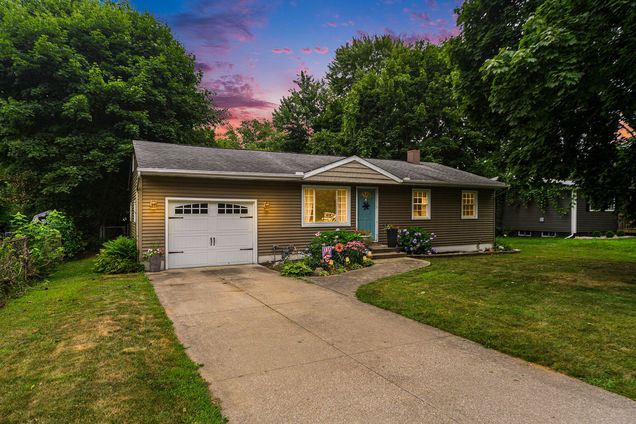 1227 Capital Ave. SW Battle Creek, MI House Active - Photo 1 of 14. Opens carousel modal