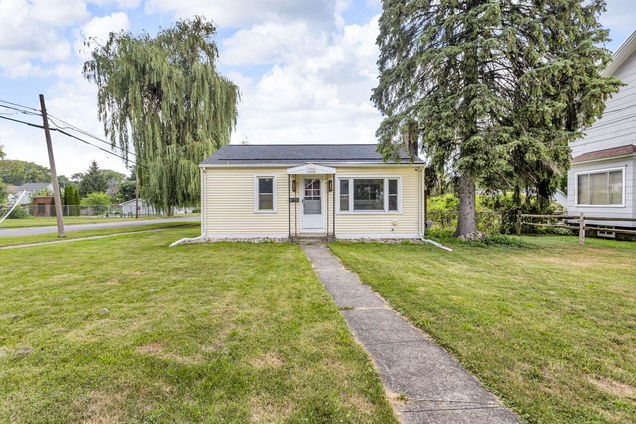 1100 E North Street Jackson, MI House Active - Photo 1 of 34. Opens carousel modal