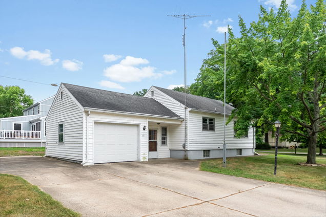 201 S Norton Street New Buffalo, MI House Active - Photo 1 of 35. Opens carousel modal