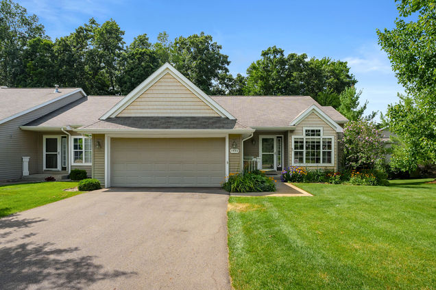 1450 Tanager Lane Kalamazoo, MI Condo Active - Photo 1 of 31. Opens carousel modal