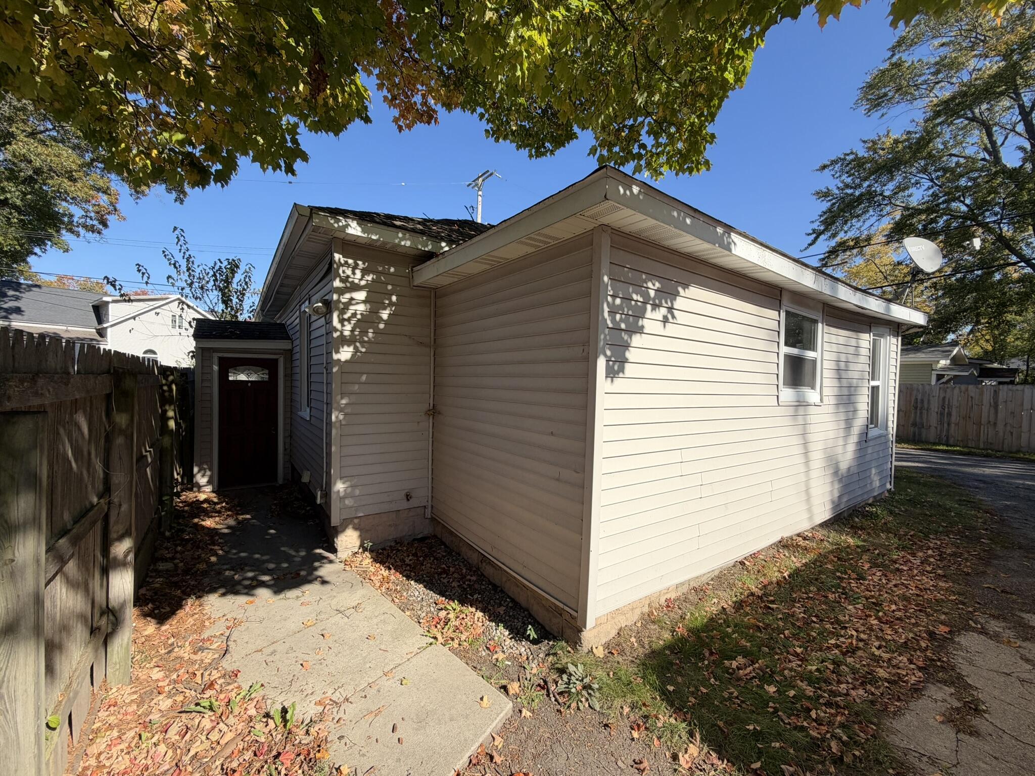 1879 Fair Ave, Muskegon, MI 49441 | MLS# 26056150