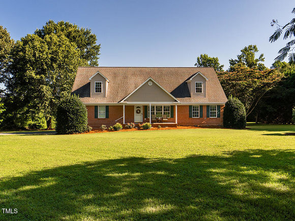 6843 Sawyer Road