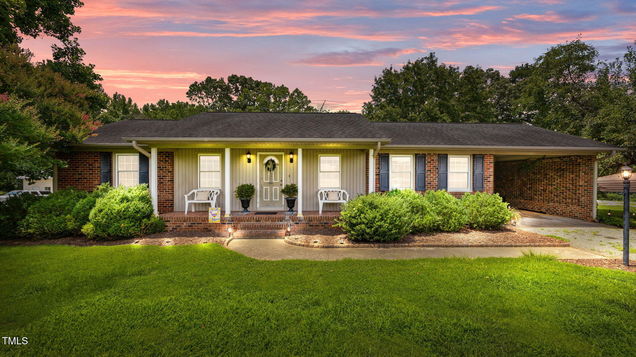 800 Woodard Drive