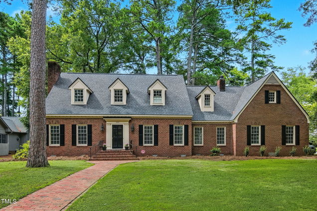 1111 Kingswood Road NW Wilson, NC House Active - Photo 1 of 41. Opens carousel modal