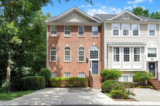 6821 Middleboro Drive