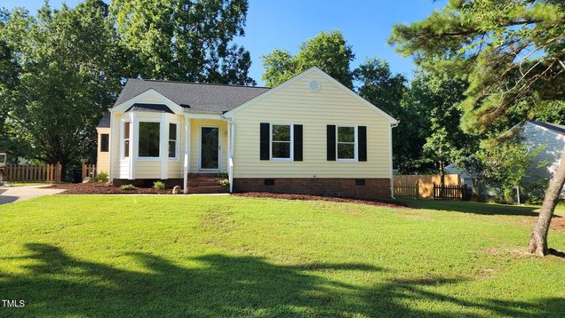 104 Pineview Drive