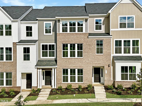 307 Chesapeake Commons Street Unit 100