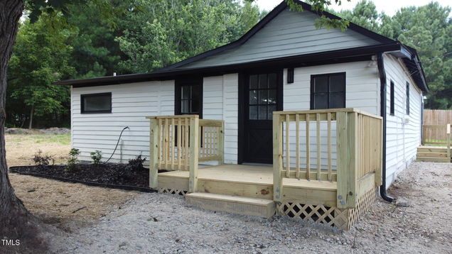 8433 Little Woody Zebulon, NC House Active - Photo 1 of 21. Opens carousel modal