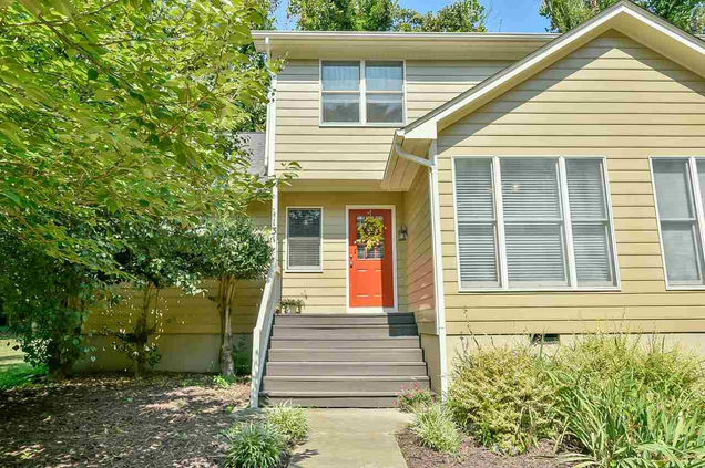 131 Mallard Court Chapel Hill, NC Townhouse Sold - Photo 1 of 16. Opens carousel modal