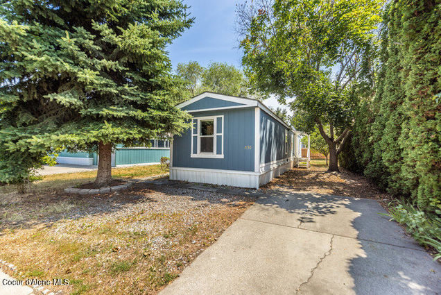 2130 W Plymouth Circle