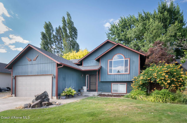 2239 W Shawna Ave