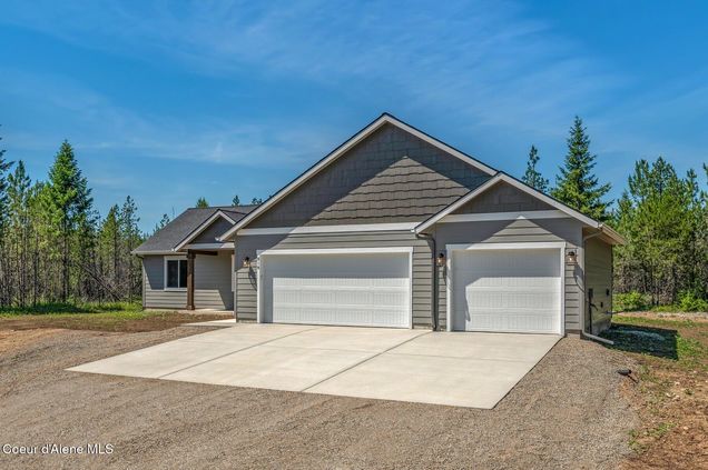 285 Durango Court Priest River, ID House Active - Photo 1 of 30. Opens carousel modal