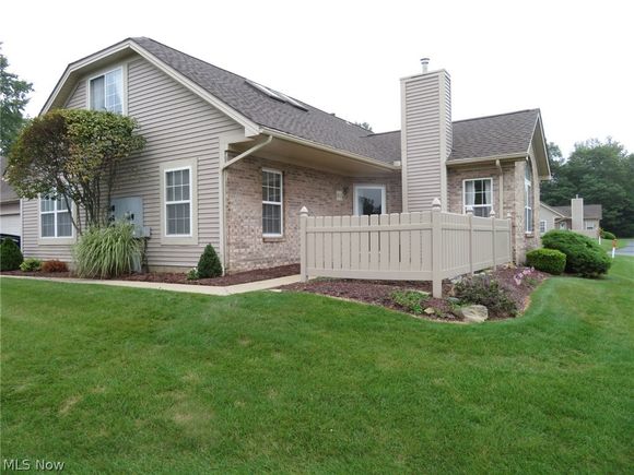 10 Parkside Circle Unit 2 Canfield, OH Condo Sold - Photo 1 of 32. Opens carousel modal