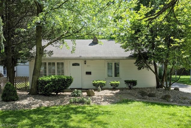 403 Erskine Avenue Boardman, OH House Sold - Photo 1 of 30. Opens carousel modal