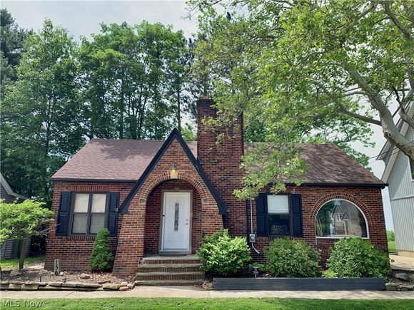 156 E 316th Street Willowick, OH House Sold - Photo 1 of 35. Opens carousel modal