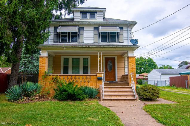 316 W 35th Street Lorain, OH House Sold - Photo 1 of 17. Opens carousel modal
