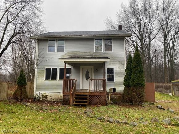 2963 Oak Street Ext. Youngstown, OH House Sold - Photo 1 of 16. Opens carousel modal