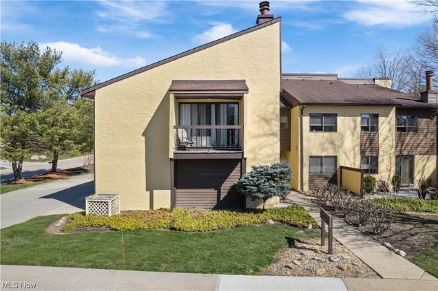917 Hampton Ridge Drive Akron, OH Condo Sold - Photo 1 of 29. Opens carousel modal