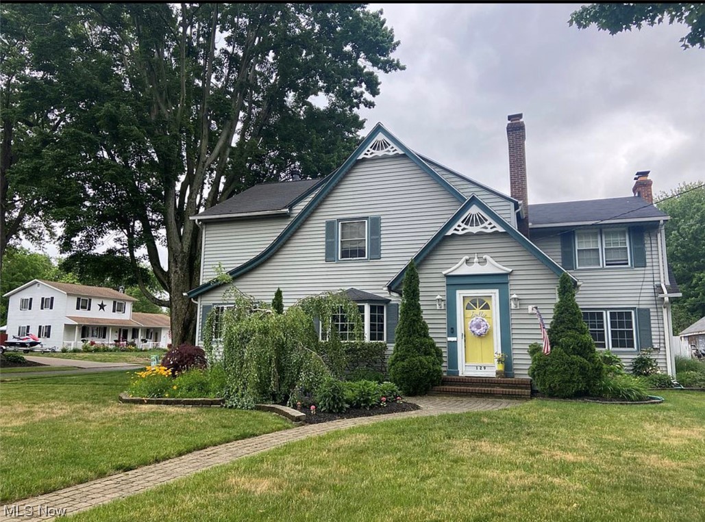 129 W Main Rd  