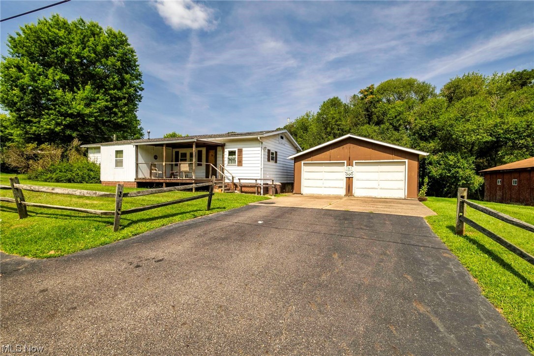 224 Bentley Ave  