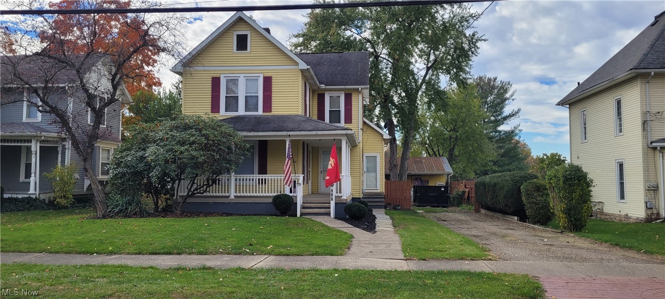 190 E Main St