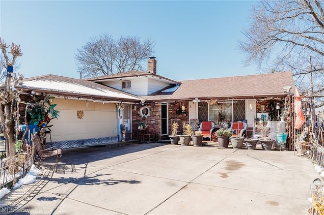 7060 Tobik Trail Parma Heights, OH House Sold - Photo 1 of 20. Opens carousel modal