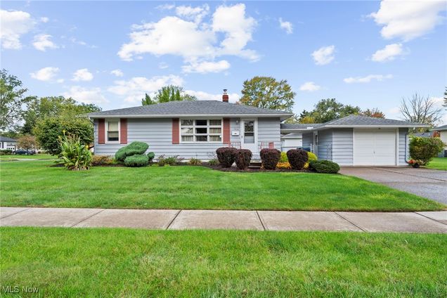 3610 Ashland Avenue Lorain, OH House Sold - Photo 1 of 20. Opens carousel modal