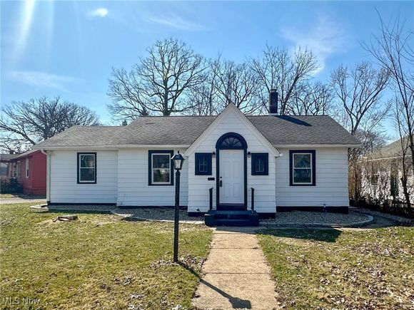 732 Washington Avenue Niles, OH House Sold - Photo 1 of 18. Opens carousel modal