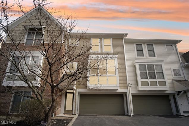 3713 Longwood Court