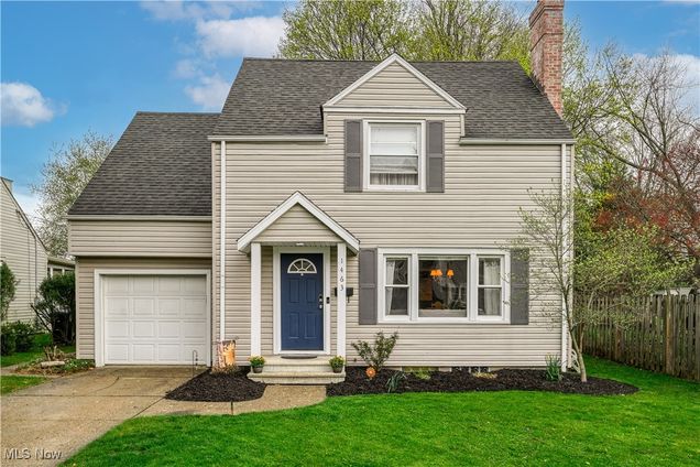 1463 Edgemoor Avenue Akron, OH House Sold - Photo 1 of 30. Opens carousel modal