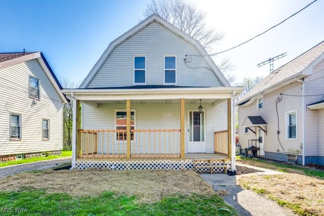 1342 Glenwood Avenue SE Massillon, OH House Sold - Photo 1 of 22. Opens carousel modal