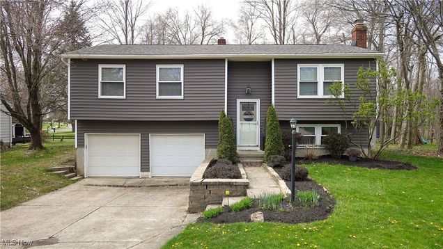 3314 Concord Drive Brunswick, OH House Sold - Photo 1 of 30. Opens carousel modal
