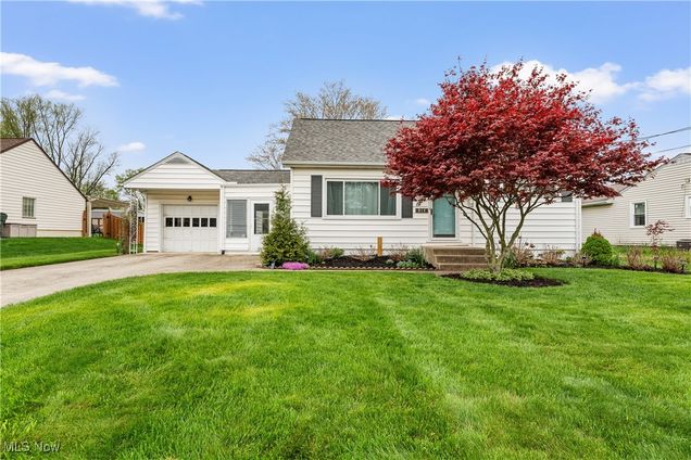 813 Hemlock Street NW Massillon, OH House Sold - Photo 1 of 41. Opens carousel modal
