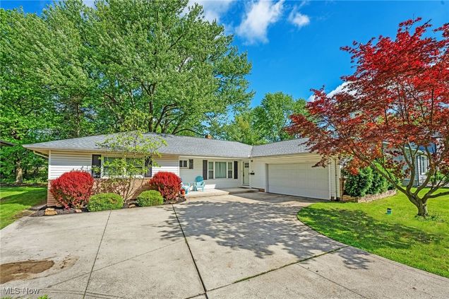 21494 Mastick Rd, Fairview Park, OH 44126 | MLS# 5119474