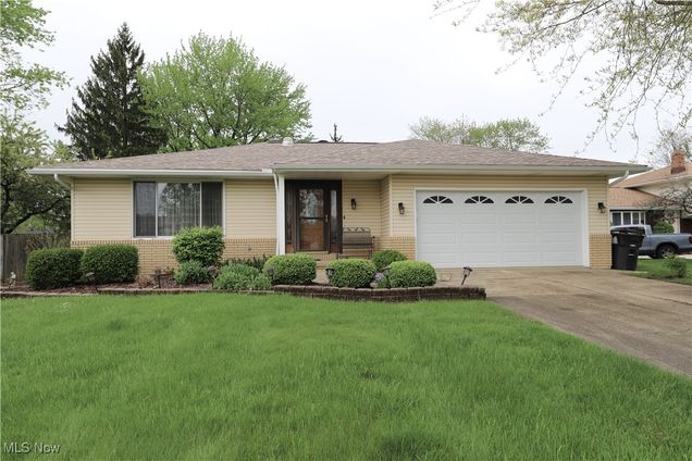4729 White Oaks Drive Brunswick, OH House Sold - Photo 1 of 21. Opens carousel modal