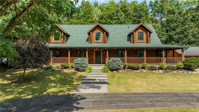 6933 Ryan Road Medina, OH House Active - Photo 1 of 49. Opens carousel modal