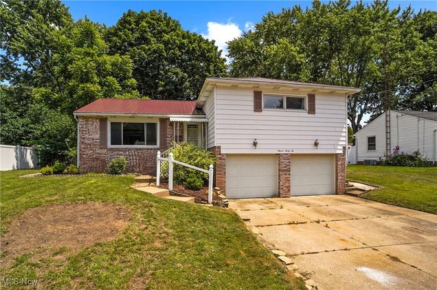 1132 Clearmount Avenue SE North Canton, OH House Active - Photo 1 of 36. Opens carousel modal