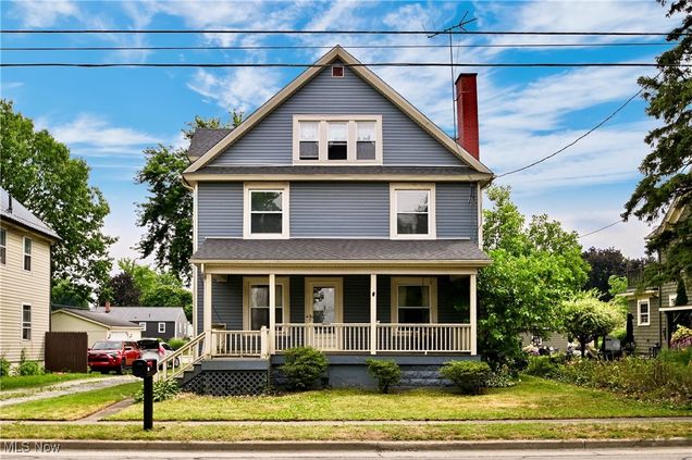 300 W Maple Street