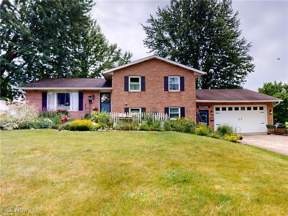 14003 Highview Drive Dalton, OH House Active - Photo 1 of 38. Opens carousel modal