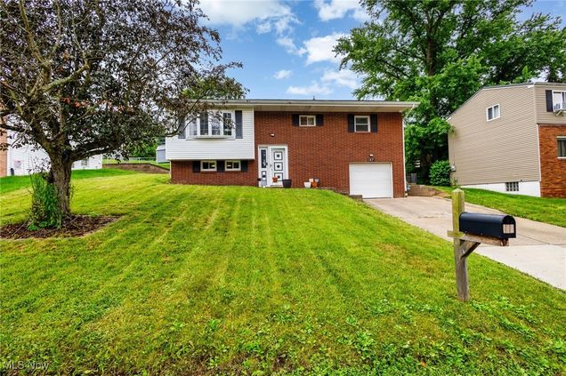 147 Susan Drive Wintersville, OH House Active - Photo 1 of 36. Opens carousel modal