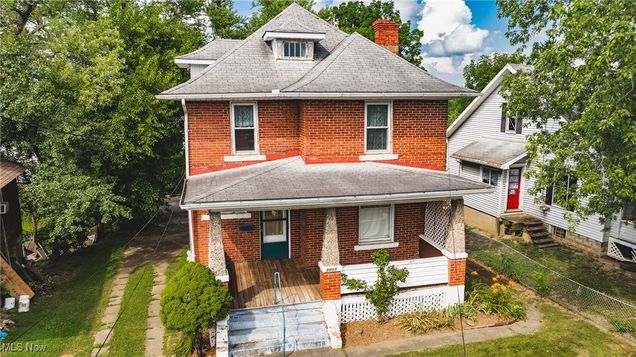 1407 Andrew Street Parkersburg, WV House Contingent - Photo 1 of 19. Opens carousel modal