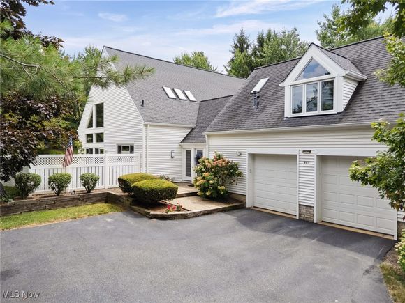 985 Goldenrod Trail